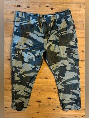 ⭐️Wrangler Fleece Lined Cargo Relaxed Fit Camo Hunting Workwear Pants 40x32⭐️